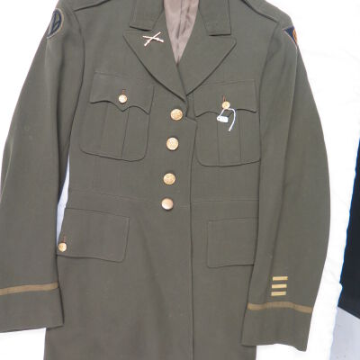 Front of jacket.: Origsize: 16.5" (w) x 32.5" (l; Origformat: Artifact