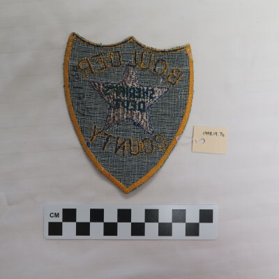 Back of patch.: Origsize: 5"(H) x 4"(W); Origformat: Artifact