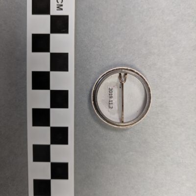 Origsize: 3.5"(H) x 2.25"(Dia); Origformat: Artifact