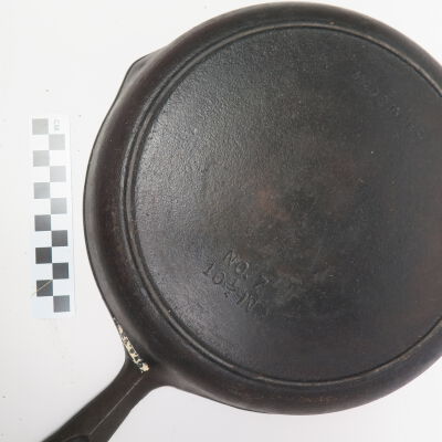 Back of pan: Origsize: 2.25" (h) x 14.5" (w; Origformat: Artifact