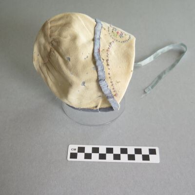 Bonnet: Origsize: 5" (w) x 5" (l); Origformat: Artifact