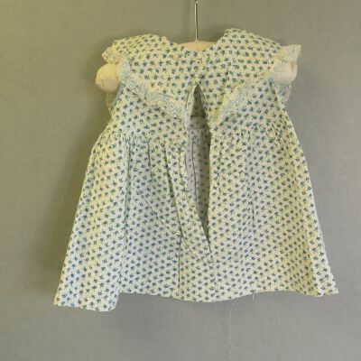 Back of dress: Origsize: 8" (w) x 11" (l); Origformat: Artifact