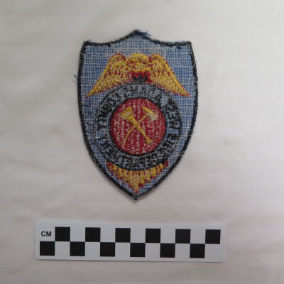 Back of patch.: Origsize: 3" (w) x 4.25" (l); Origformat: Artifact