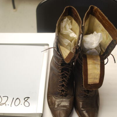 Shoe
