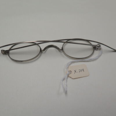 Eyeglasses