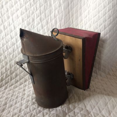 Bee Smoker.: Origformat: Artifact