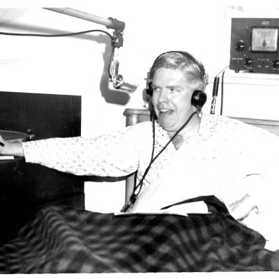 DJ in Bed