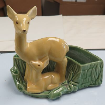 Front of planter.: Origsize: 6" (h) x 7" (w) x 5"; Origformat: Artifact