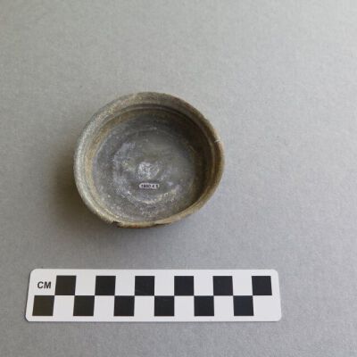 One side of lid.: Origsize: 2" (h) x 8" (w) x 7.; Origformat: Artifact