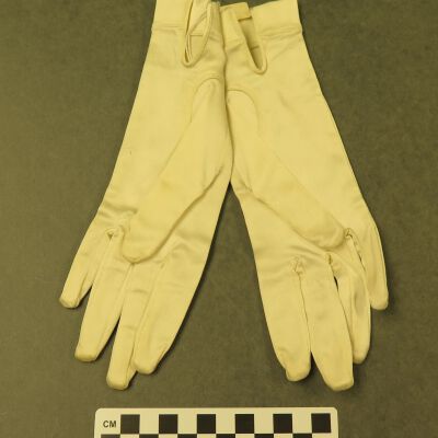 Front of gloves.: Origsize: 3" (w) x 6" (l); Origformat: Artifact