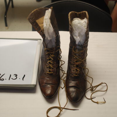 Shoe