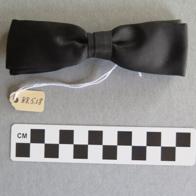 Tie, Bow
