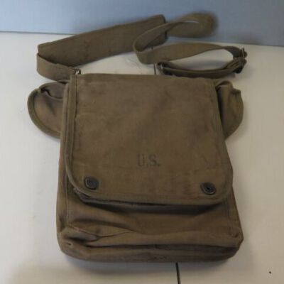 Front of bag: Origsize: 17" (h) x 9" (w) x 3; Origformat: Artifact