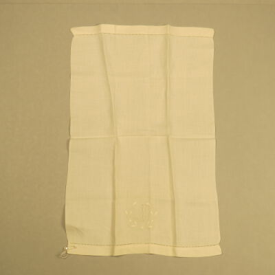 "L" Embroidered Guest Towel