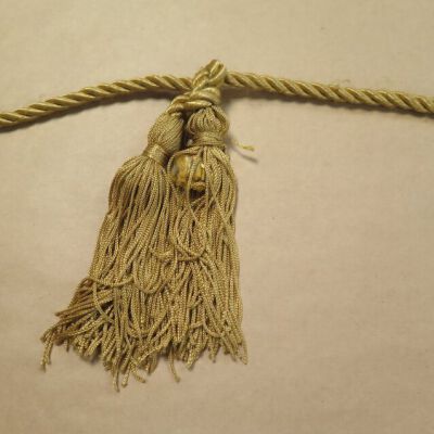 Condition: Fraying center of tassle (2018-08-31): Origformat: Artifact