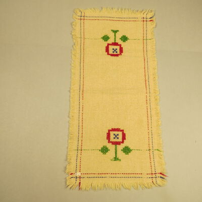 Scarf, Furniture