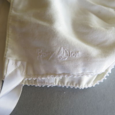 Detail of cap: Origsize: 6" (w) x 7" (l); Origformat: Artifact