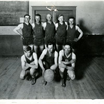 Broomfield Basketball Team 1928