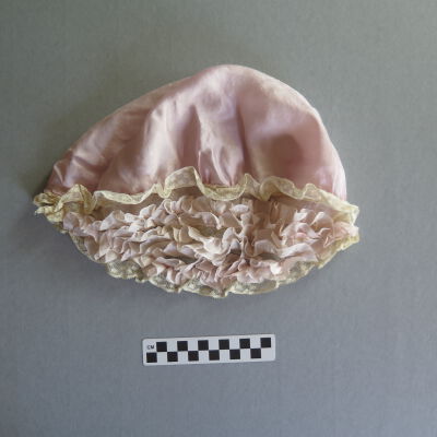 Back of cap: Origsize: 9.5" (diam); Origformat: Artifact
