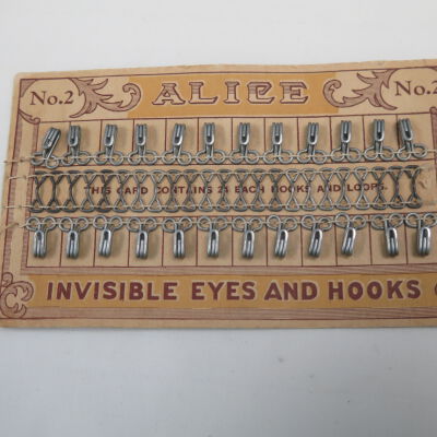 Card of No. 2 Alice Invisible Eyes and Hooks
