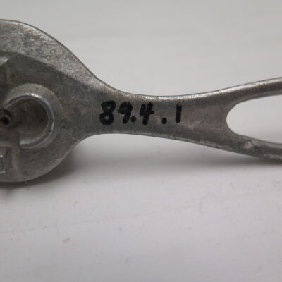 Other side of jagging wheel: Origsize: 5" (h) x 1" (w); Origformat: Artifact
