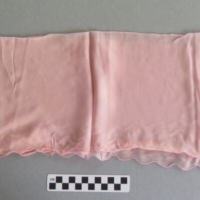 Scarf: Origsize: 8" (w) x 10" (l); Origformat: Artifact