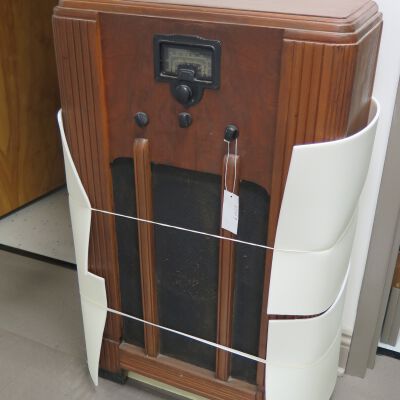 Side of radio: Origsize: 37" (h) x 22" (w) x; Origformat: Artifact