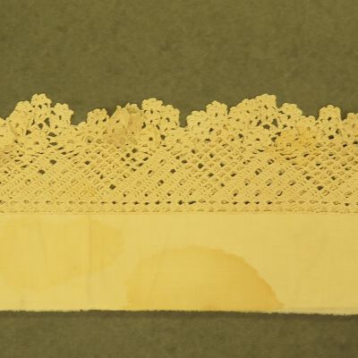 Back of lace.: Origsize: 3" (w) x 40" (l); Origformat: Artifact