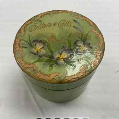 Collar Box