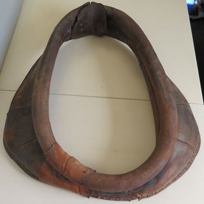 Top of horse collar: Origsize: 5.5" (h) x 23" (w) 2; Origformat: Artifact