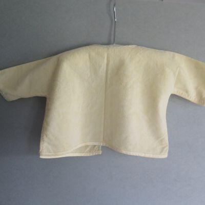Back of jacket: Origsize: 7" (w) x 18" (l); Origformat: Artifact