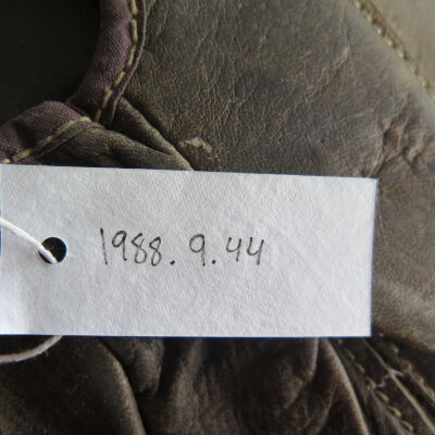 Number of catcher's mitt.: Origsize: 2" (h) x 10.5" (w) x; Origformat: Artifact