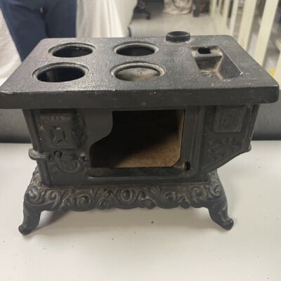 Miniture Toy/Model Stove