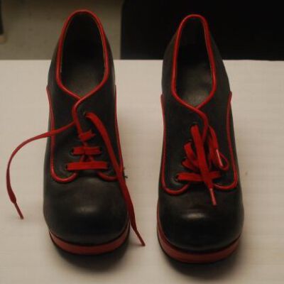 Front of both shoes: Origsize: 6" (h) x 3.5" (w) x; Origformat: Artifact