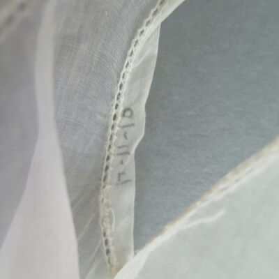 Number of slip: Origsize: 20" (w) x 25" (l); Origformat: Artifact