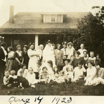 Group wedding photo
