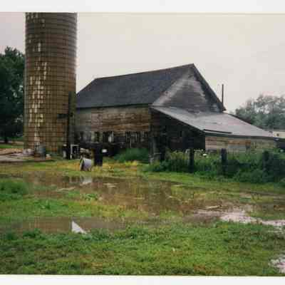 Barn