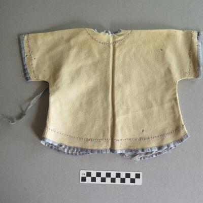 Back of jacket: Origsize: 7" (w) x 11" (l).; Origformat: Artifact