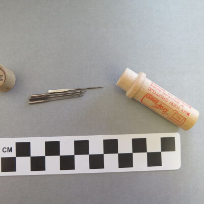 Case, Needle
