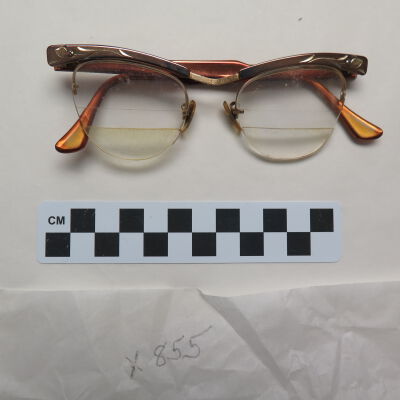 Eyeglasses