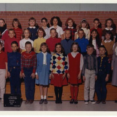2017.18.5a - Emerald Elementary 4th grade class, 1965: Origsize: 5" x 7"; Origformat: Print-Photographic; Resolution: 700dpi