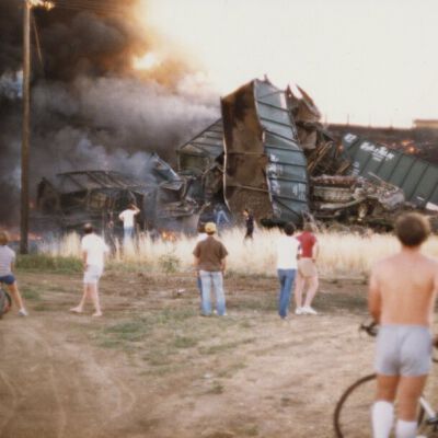 Onlookers at the site of a train wreck near US 36 in Broomfield, 1985: Origsize: 5" x 7"; Origformat: Print-Photographic; Resolution: 720dpi