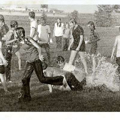 Broomfield Fun Days - Kids in Sprinklers