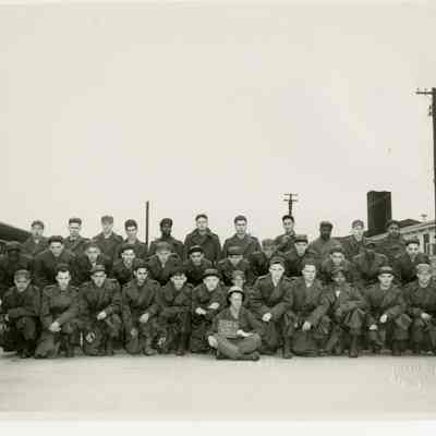 Group of Army men that includes harry Crawford jr.