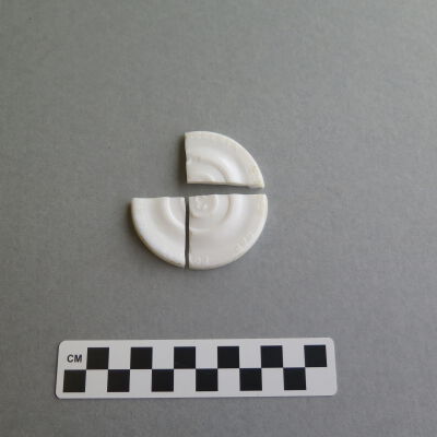 Other side of lid.: Origsize: .5" (h) x 6.5" (diam; Origformat: Artifact