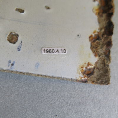 Number of sign.: Origsize: .5" (h) x 3.5" (w) x; Origformat: Artifact
