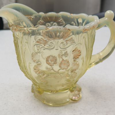 Pitcher, Cream