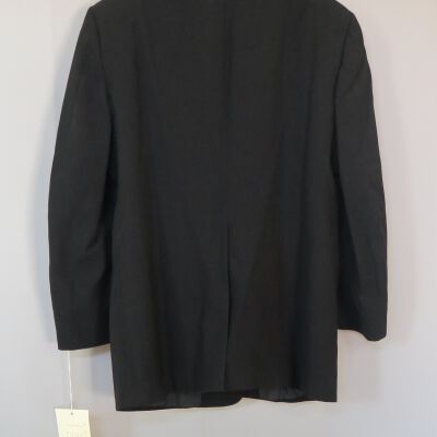 Back of jacket: Origsize: 33" (w) x 48" (l); Origformat: Artifact