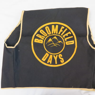 Back of vest.: Origsize: 19" (h) x 14" (w); Origformat: Artifact