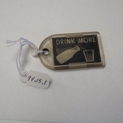 Keychain: Origsize: 2" (w) x 1" (l); Origformat: Artifact